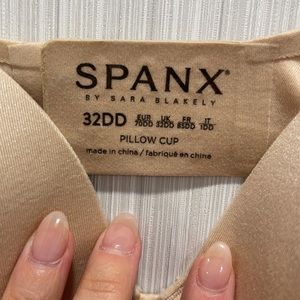 SPANX Bra. Size 32DD. EXCELLENT Condition!
